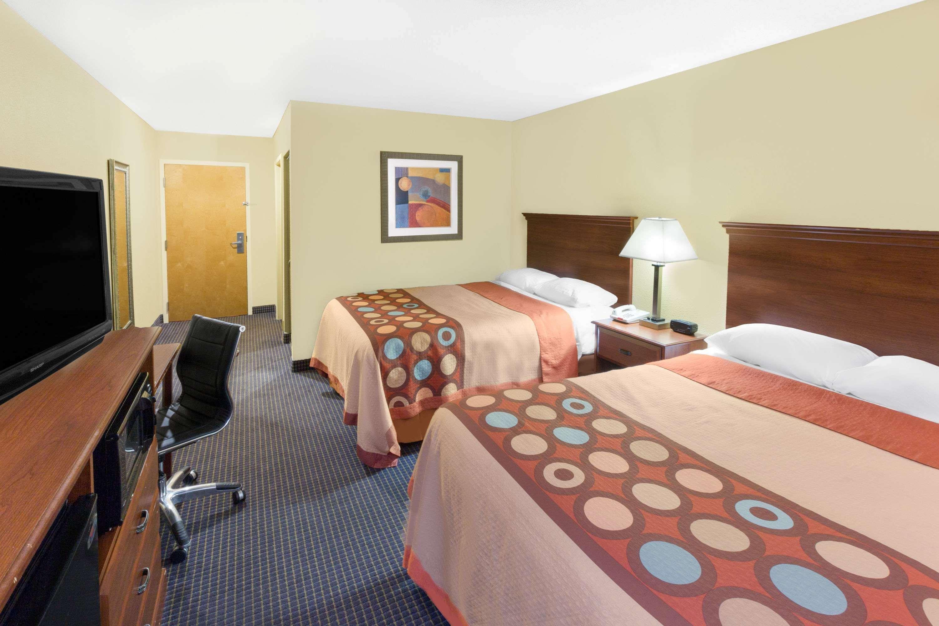 Super 8 By Wyndham Hattiesburg South Ngoại thất bức ảnh
