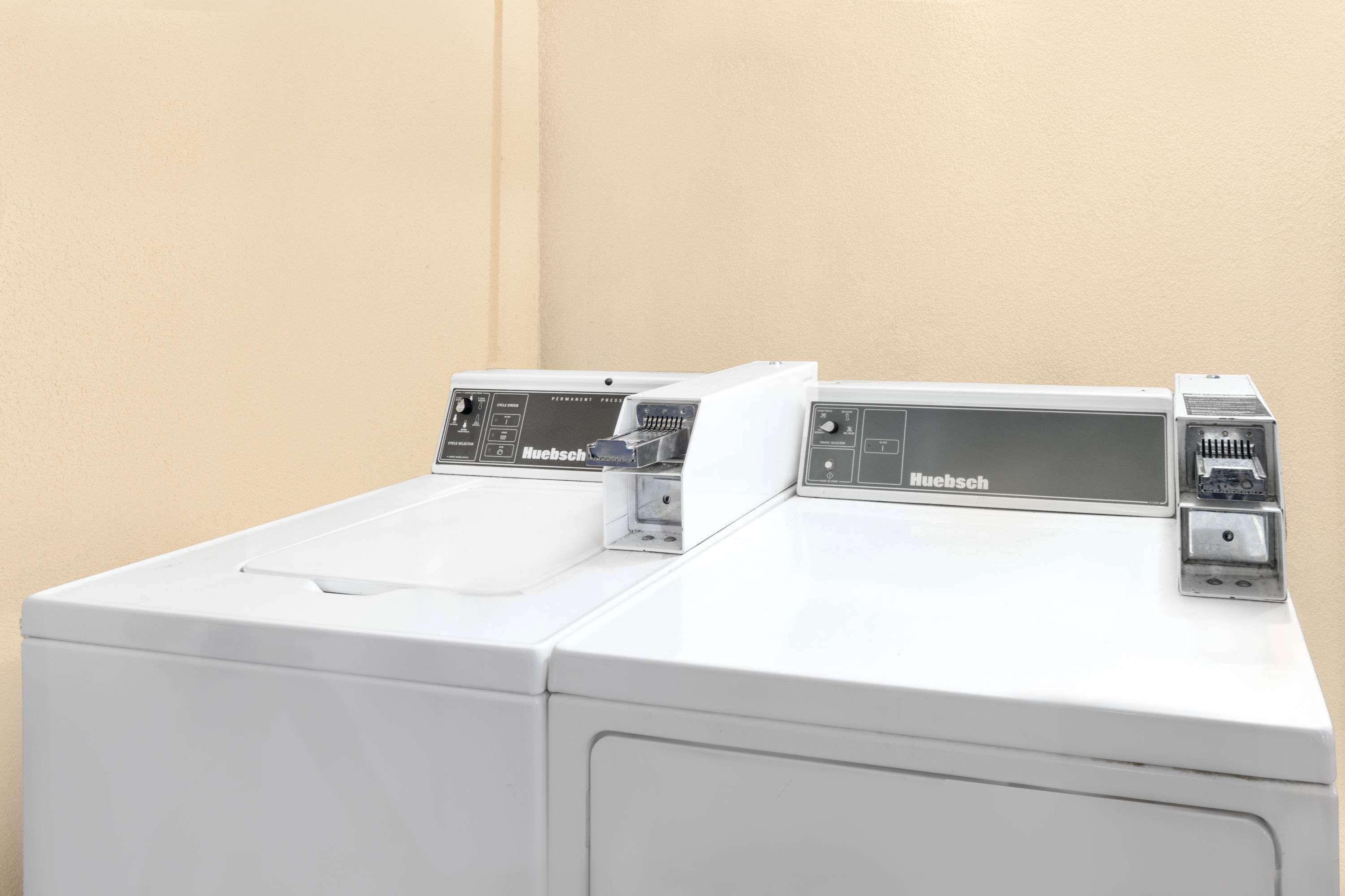 Super 8 By Wyndham Hattiesburg South Ngoại thất bức ảnh